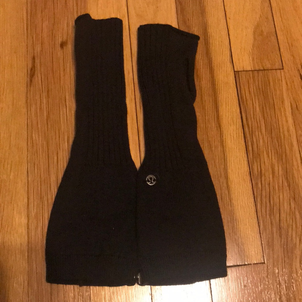 Lululemon fingerless gloves